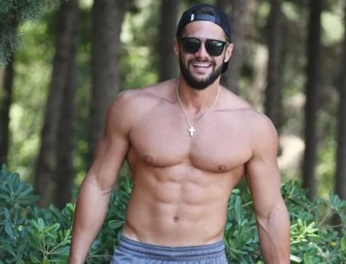 Ο Κωνσταντίνος Βασάλος μας δείχνει τα αδημοσίευτα πλάνα της περσινής ένωσης του Survivor ( βίντεο)